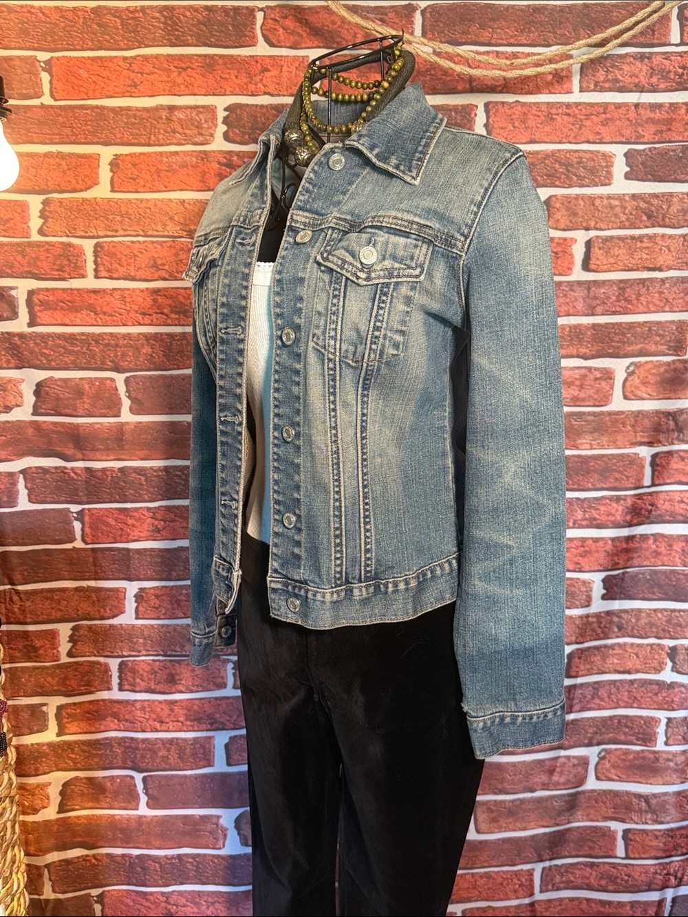 🧥👖 Y2K GAP - Classic Denim Trucker Jacket — Med Wash Blue — Sz Small